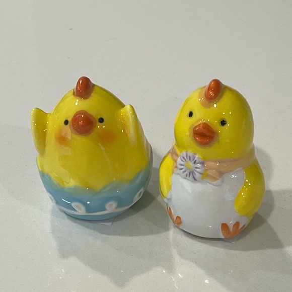 🐣🐥🐤 Cute. Salt & Pepper Shakers. - Picture 3 of 12